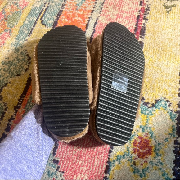 Primark Fuzzy Brown Slippers 9/10 - Picture 7 of 7